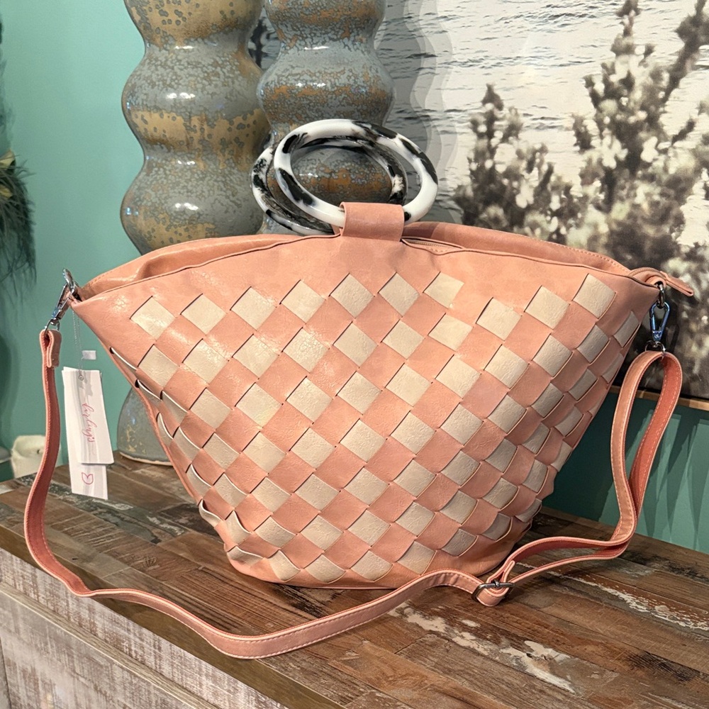 NWT DARLING Woven Vegan Handbag - Peach and Cream GORGEOUS!!